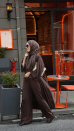 Tesettür 3'lü Takım, Hırkalı,Geniş Paça Pantalon , Kahverengi Bluz Abaya Takım