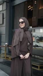 Tesettür 3'lü Takım, Hırkalı,Geniş Paça Pantalon , Kahverengi Bluz Abaya Takım - Görsel 4