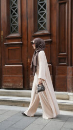 Tesettür 3'lü Takım, Hırkalı,Geniş Paça Pantalon ,Taş Bluz Abaya Takım - Görsel 3