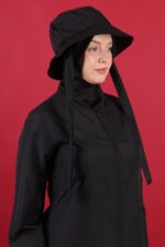 Siyah Tesettür Mayo Şapkası – Düz Paraşüt Uyumlu Bone - Görsel 3