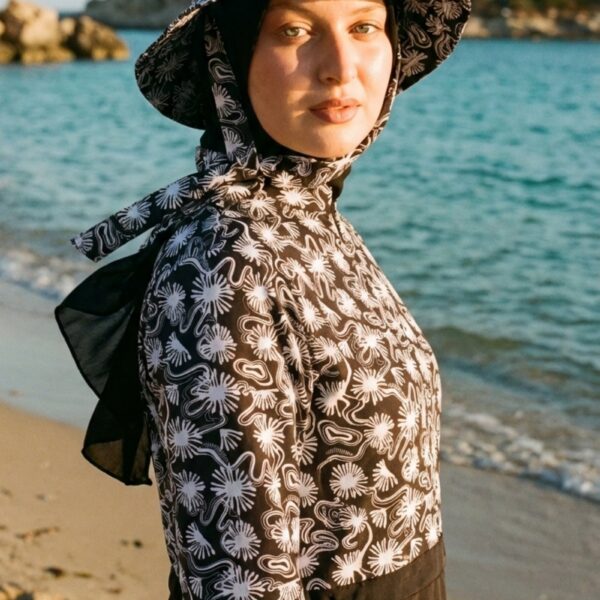 Siyah Soyut Desenli Tesettür Mayo Şapkası