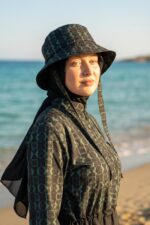 Petek Desenli Tesettür Mayo Şapkası Siyah Zümrüt