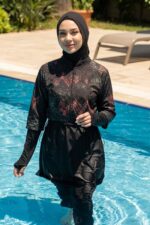 Kuzey Işıkları Desen Crop Tesettür Mayo Siyah Beli Ayarlanabilir 3’lü Su İtici Hızlı Kuruyan