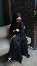 Tesettür 3'lü Takım, Hırkalı,Geniş Paça Pantalon ,Siyah Bluz Abaya Takım - Görsel 4